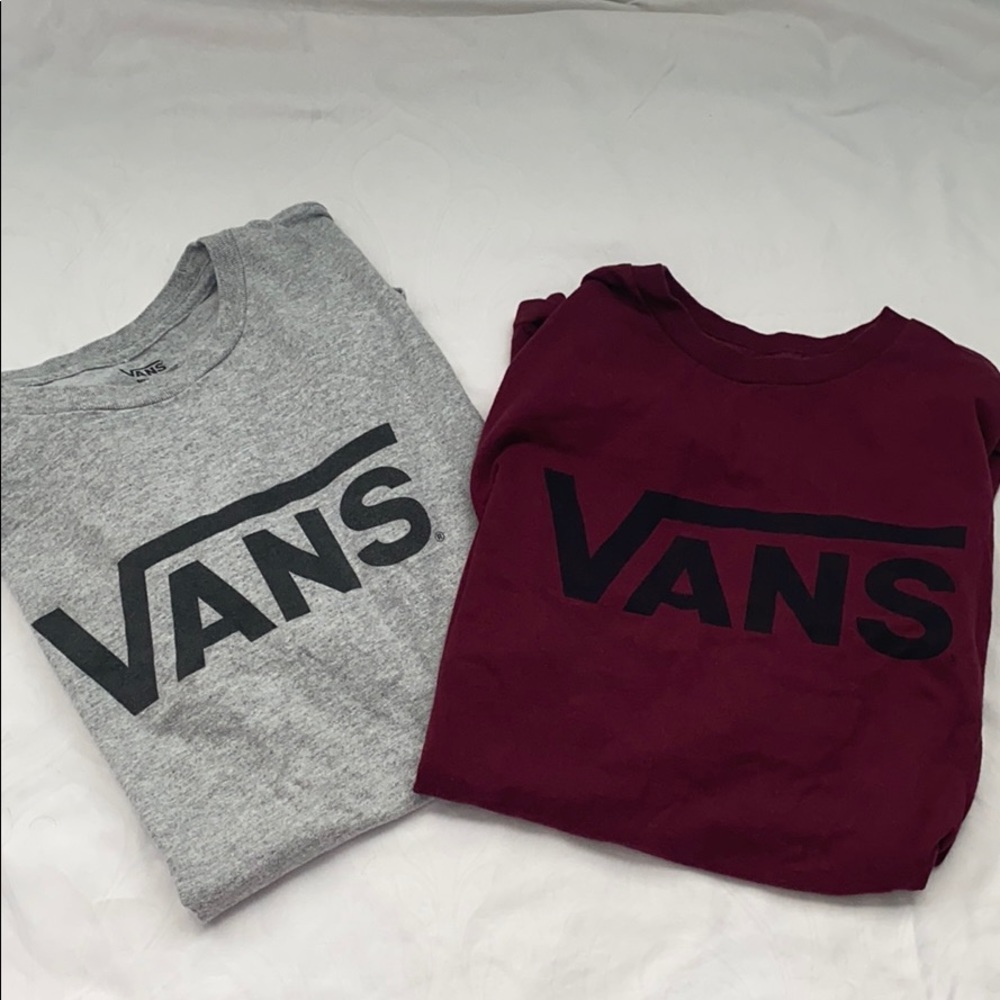 BUNDLE 🥳 2 short sleeve vans t-shirts